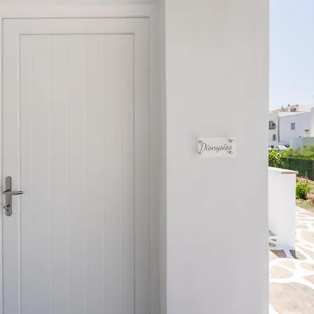 Celestial Seaview Apartments-dionysios * Naxos City